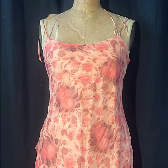 Laundry peach silk chiffon gown with noted flaw - Picture 2 of 15